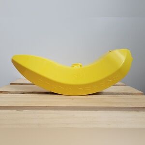 Banana Saver Travel Case Yellow – Lunch Box Ready, Small, No Carabiner